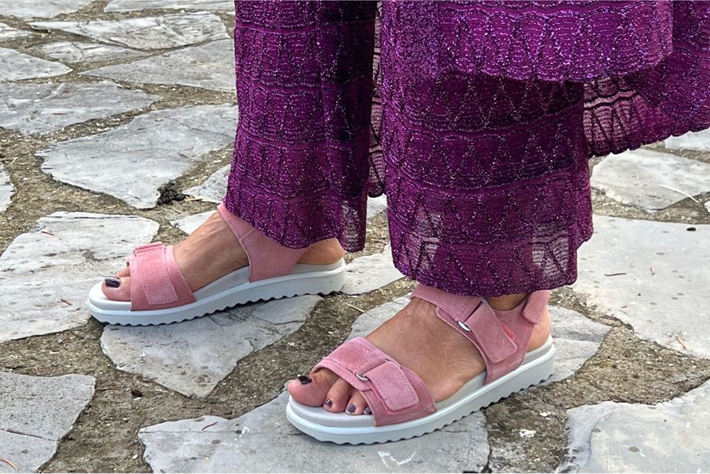 sandali modello Savona con pantaloni in lurex