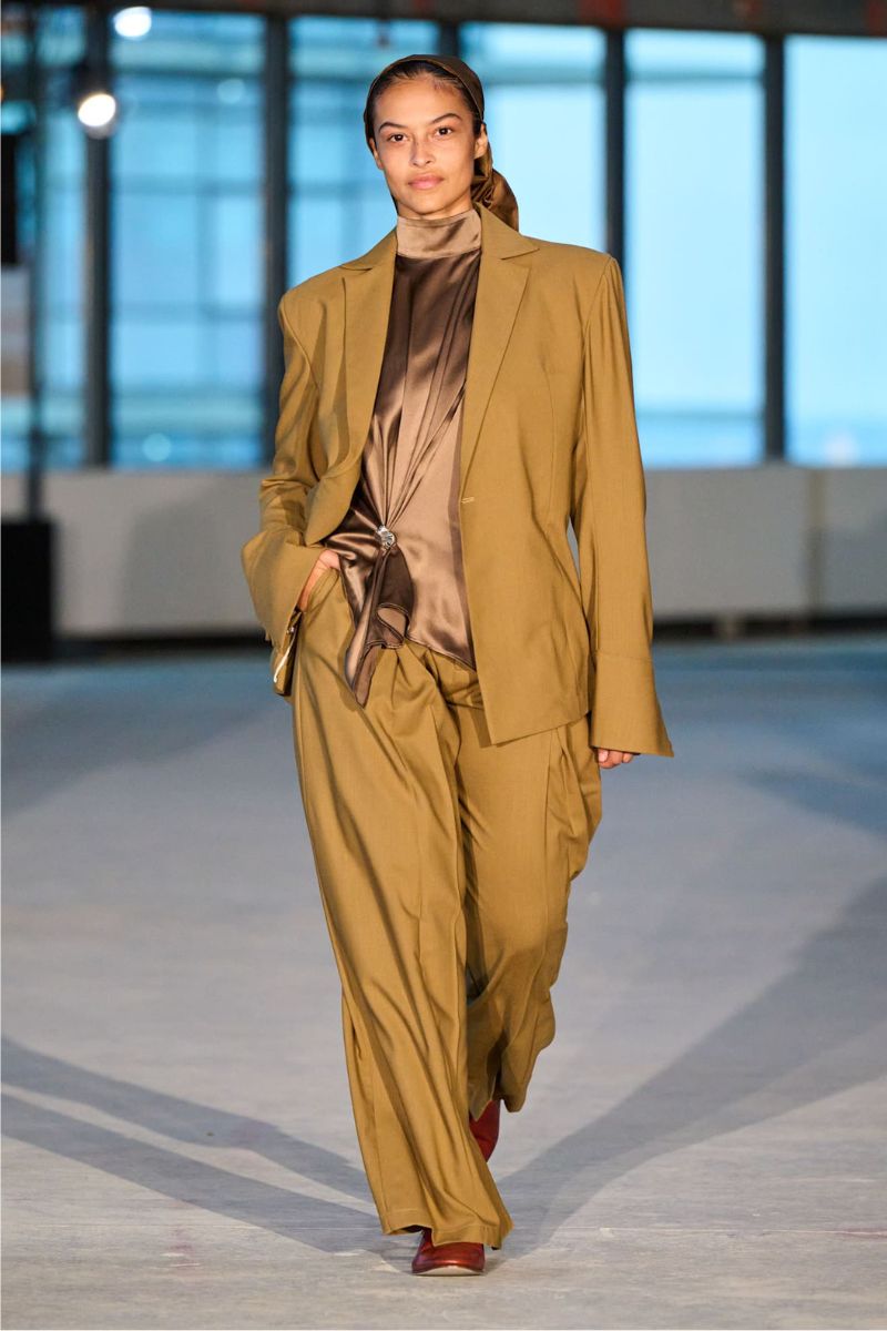 donne curvy sfilata primavera campillo