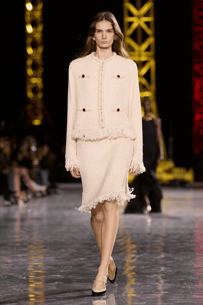 gonne di moda sfilata fw chanel