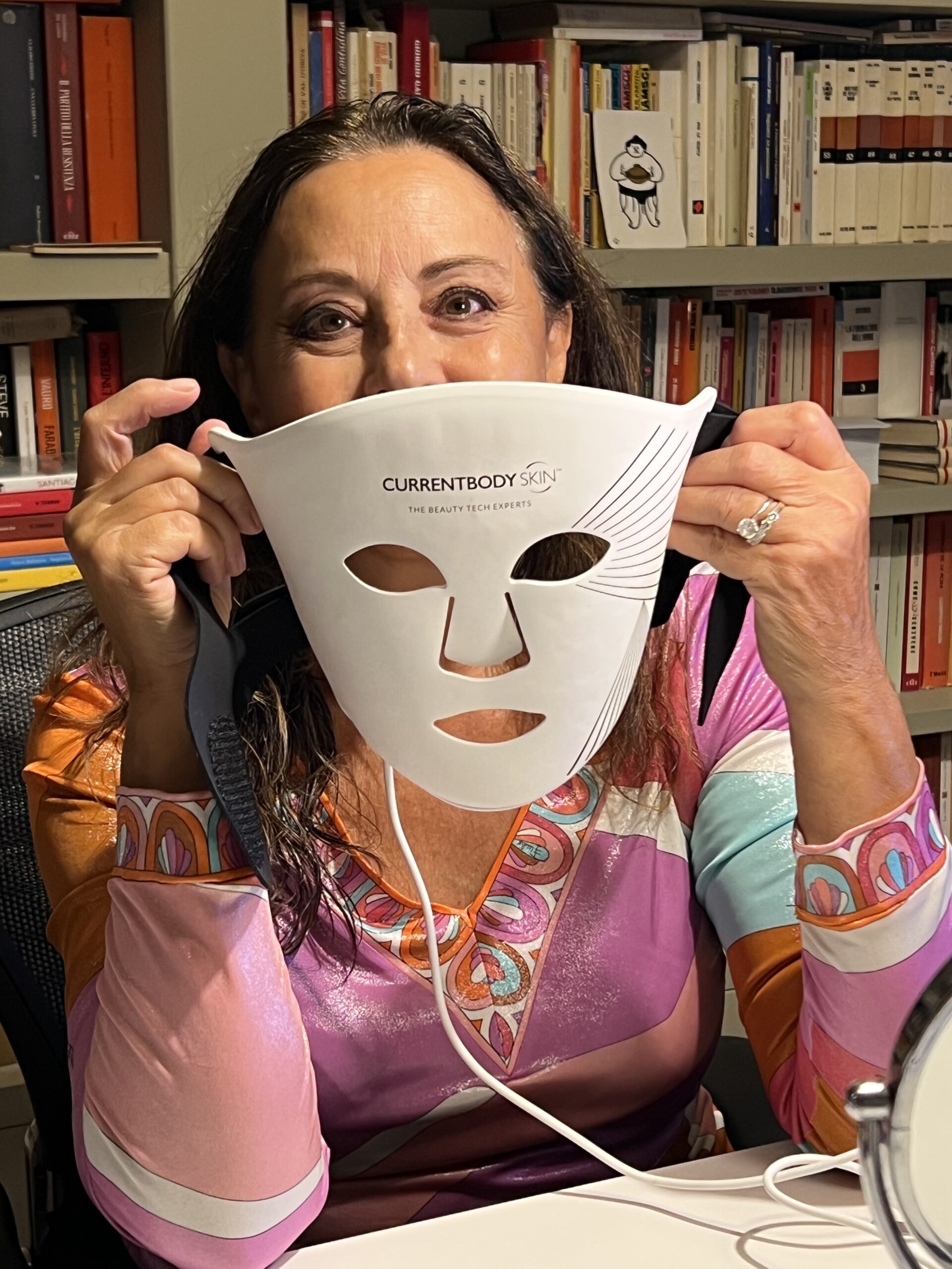 trattamento viso con maschera led